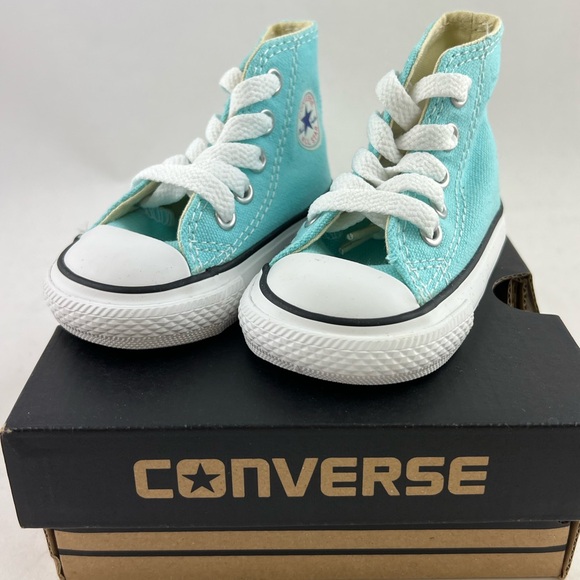 BNIB Infant 2 Converse Light Blue High Top Chuck Taylors - Picture 1 of 6
